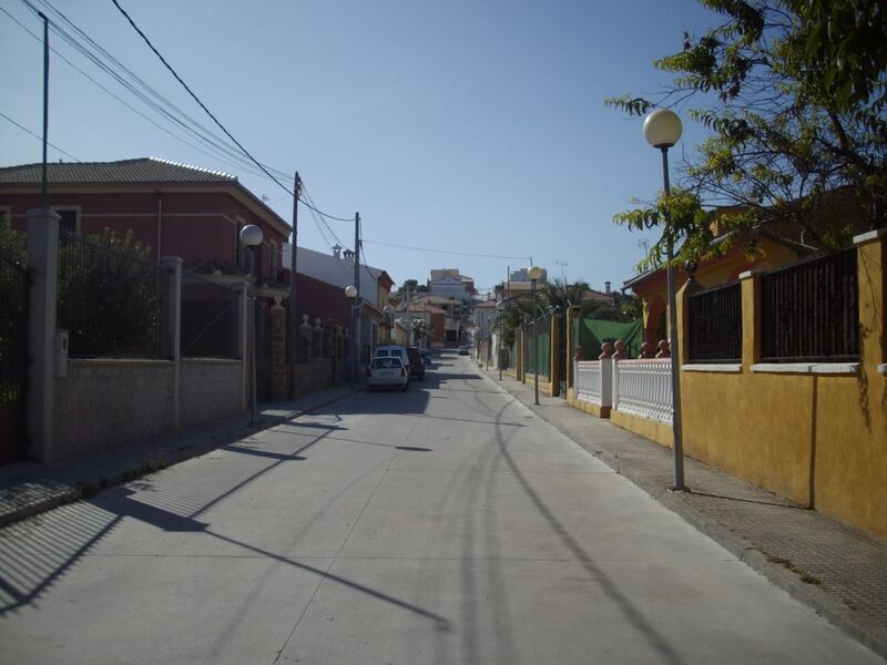 Archivo:Calle Nueva de Los Llanos de Don Juan.jpg
