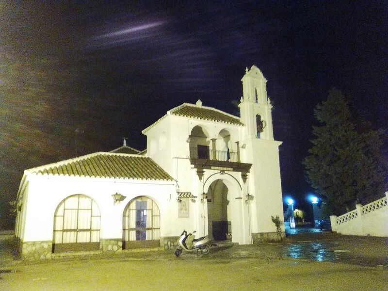 Archivo:Exterior-de-la-ermita.jpg