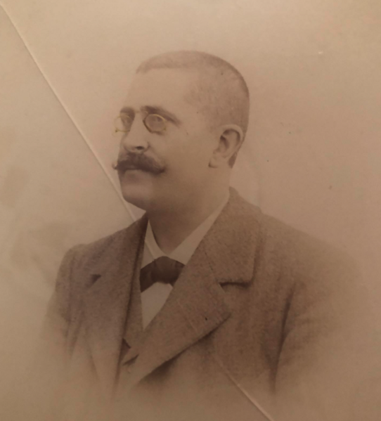 Archivo:José Sánchez Ocaña (Comerciante).png
