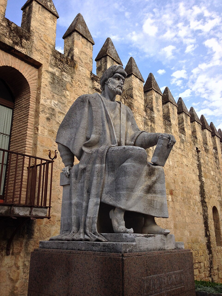 Archivo:Monumento a Averroes (2014).png