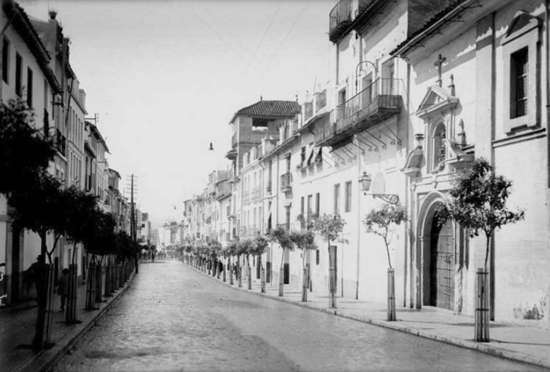 Archivo:Calle de San Fernando. Ermita de la Aurora.png