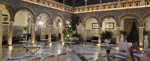 Claustro del Círculo de la Amistad.jpg