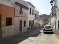 Calle Alcalá Situada en el "Barrio de las Cruces" dirección a la "Calle Federico García Lorca"