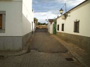 Callejon colmenas alcaracejos.jpg
