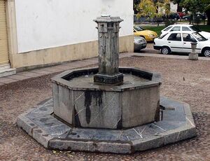 FuentePuertaAndujar01.jpg