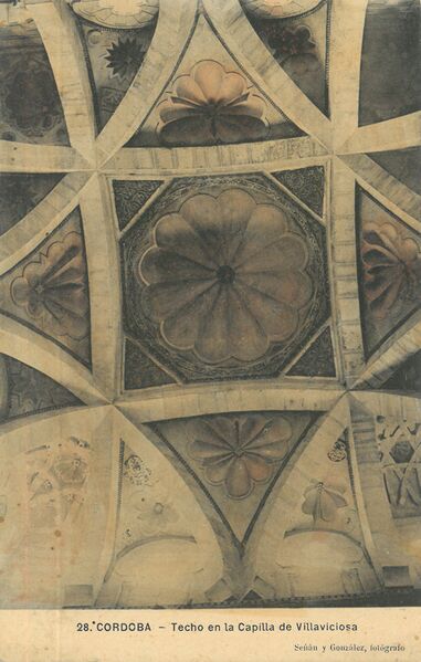 Archivo:Techo en la capilla de Villaviciosa.jpg