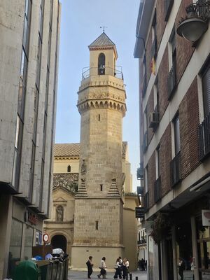 Torre de San Nicolás desde la calle José Zorrilla.jpg
