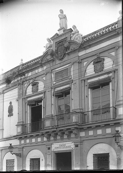 Archivo:Fachada del Antiguo Ayuntamiento de Córdoba (Diputacion de Córdoba).jpg