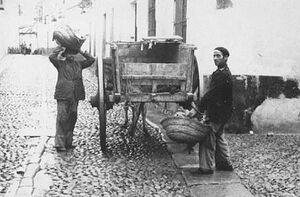 Recogida de basura (Años 1940).jpg