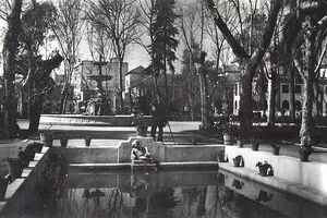 Fuentes en los Jardines de Colón.jpg