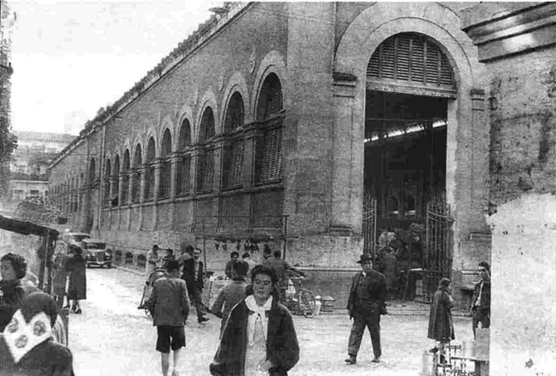 Archivo:Antiguo mercado de la plaza de la Corredera.jpg
