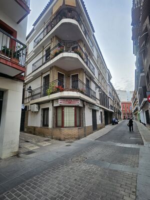 Lavandería Santa Clara. Calle Pérez de Castro con calle González López.jpg