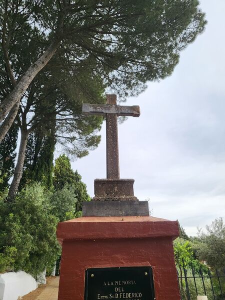 Archivo:Cruz humilladero de las Ermitas.jpg