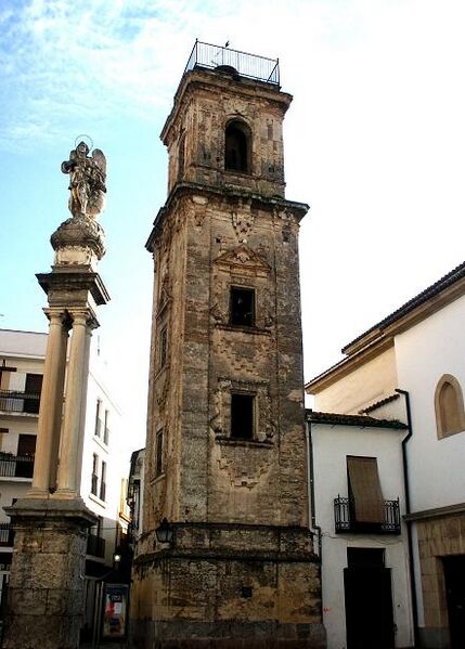 Archivo:Torre de la Iglesia deSanto Domingo de Silos (2006).jpg