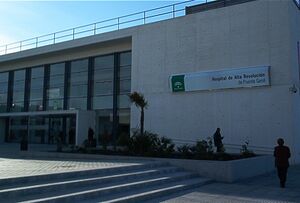 Entrada Ppal Hospital Alta Res. Puente Genil.jpg