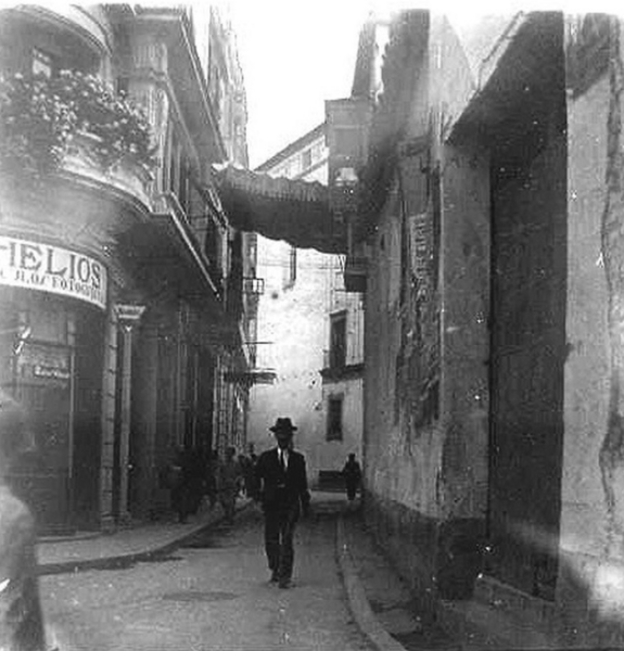 Archivo:Calle Duque de Horanachuelos (siglo XX).png