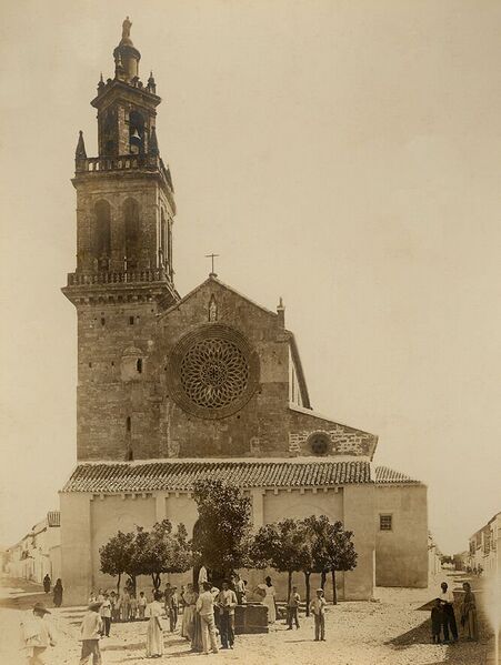 Archivo:Iglesia de San Lorenzo (hacia 1892).jpg