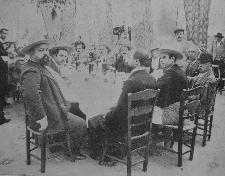 Archivo:Caseta de la feria de Córdoba con el Guerra (1898).jpg