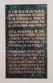 Detalle de la placa que tenía la estatua.