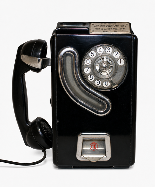Archivo:Teléfono de fichas.png