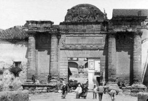 Puerta del Puente (1895) de Fran Kempes.png