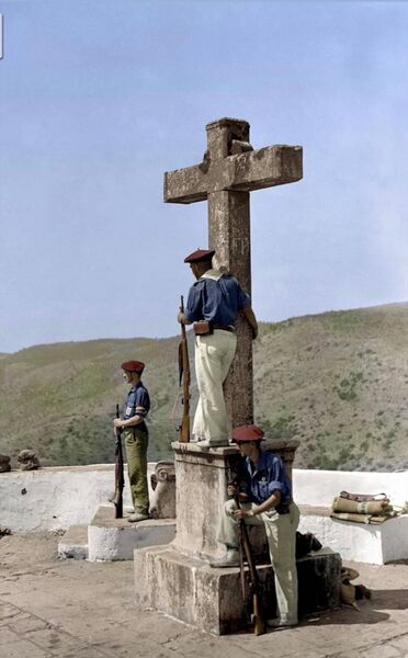 Archivo:Requetés en Las Ermitas (1936).jpeg