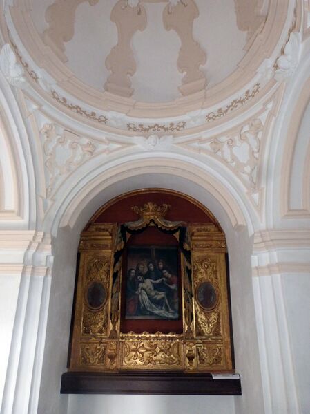 Archivo:Capilladelasangustias.jpg