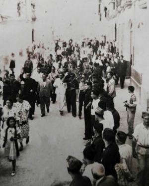 Desfile en la calle Llana en Baena. (1938).png