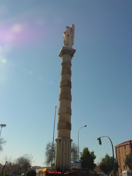 Archivo:Triunfo de San Rafael del Puente de San Rafael.jpg