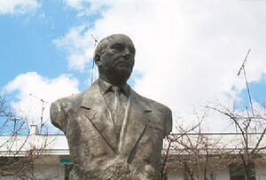 BUSTO jOSE sOLIS rUIS EN cABRA.JPG