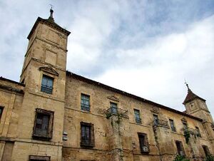 Palacio Episcopal - Fachada.jpg