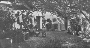 Patio de casa de vecinos (1934).png