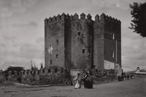 Torre de la Calahorra (1900). G. Gillman..png