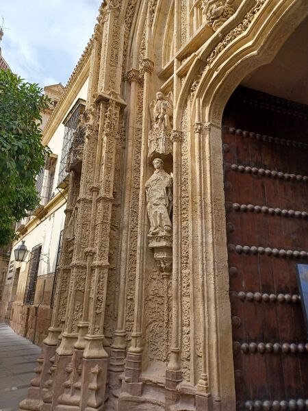 Archivo:Detalles de la fachada de la capilla de San Sebastián 4.jpg