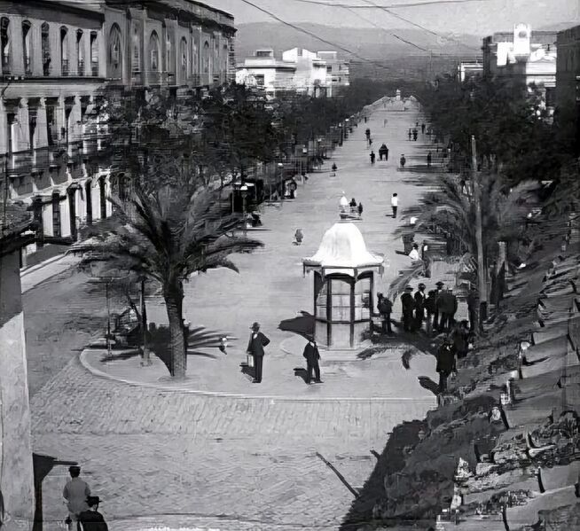 Archivo:Paseo del Gran Capitán hacia 1900.jpg