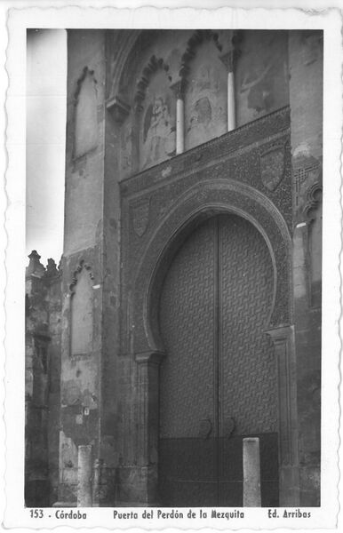 Archivo:Puerta del Perdon de la Mezquita Catedral.jpg
