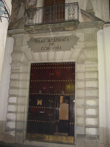 Archivo:Portada del antiguo Cabildo de la ciudad (2005).JPG
