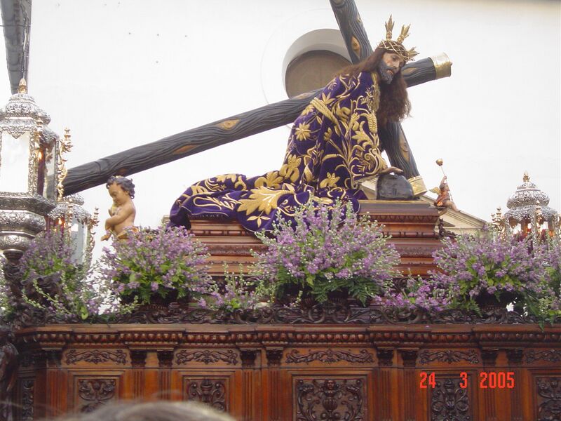 Archivo:Jesus Caído en procesión.jpg