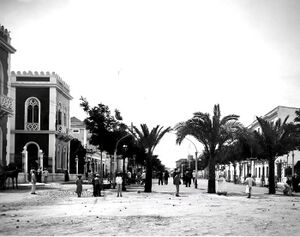 Paseo del Gran Capitán (1900).jpg