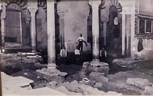 Excavaciones en la Mezquita. Año 1932. Archivo Félix Hernández..jpg