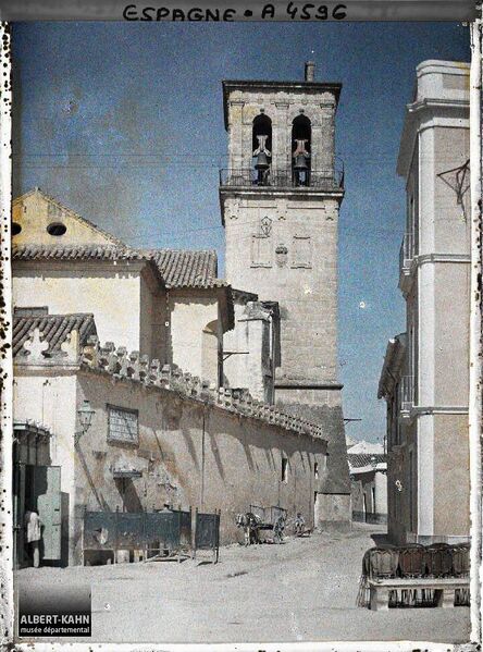 Archivo:Real Colegiata de San Hipólito (1914).jpg