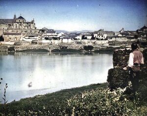 Mezquita Catedral y Paseo de la Ribra hacia 1900.jpg